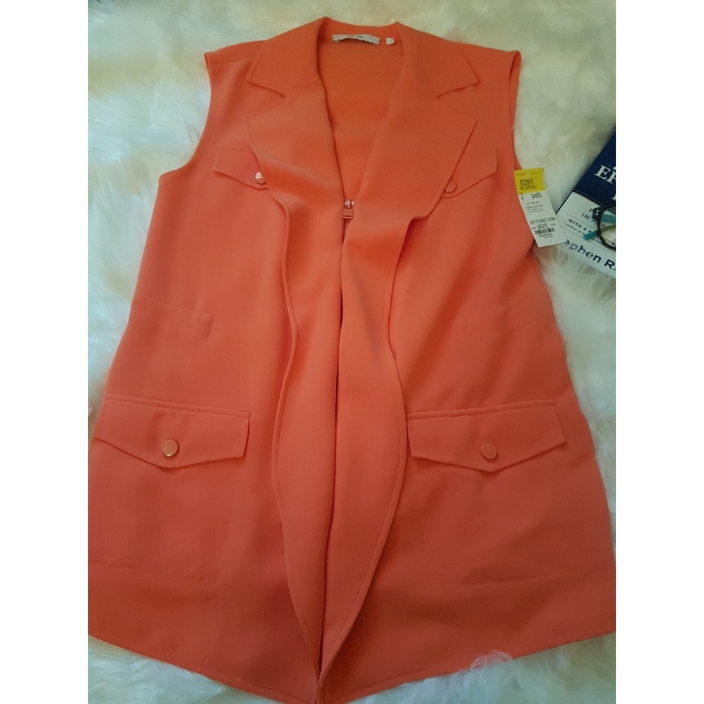 Per Se Sleevelees Vest. - Picture 3 of 6